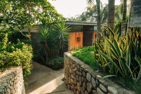 Puro Surf Hotel And Academy