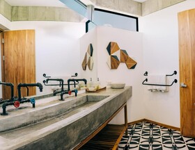 Puro Surf Hotel And Academy