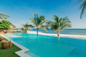 Puro Surf Hotel And Academy