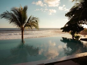 Puro Surf Hotel And Academy