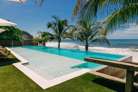 Puro Surf Hotel And Academy