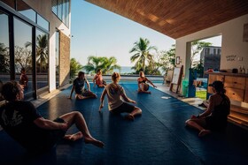 Puro Surf Hotel And Academy