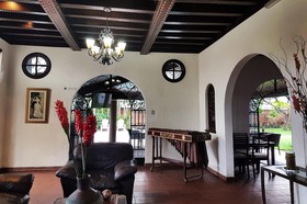 Kal Nawi Hotel