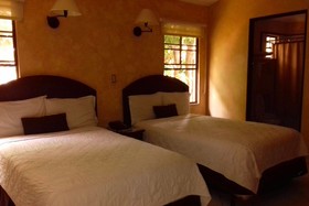 Kal Nawi Hotel