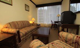 Plaza Hotel & Suites