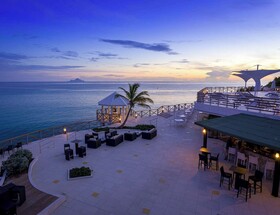 Sonesta Maho Beach Resort & Casino St. Maarten