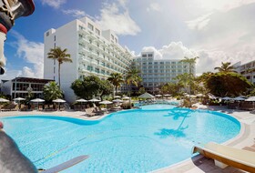 Sonesta Maho Beach Resort & Casino St. Maarten