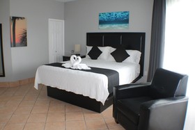 Grace Bay Suites