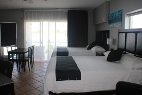 Grace Bay Suites