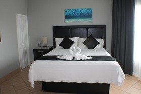 Grace Bay Suites