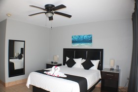 Grace Bay Suites