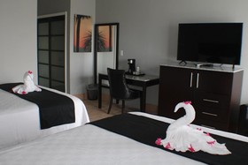 Grace Bay Suites