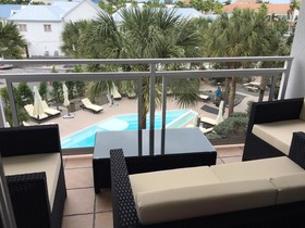 Grace Bay Suites
