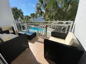 Grace Bay Suites