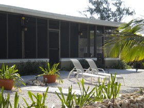 Hollywood Beach Suites