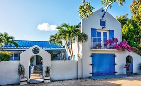 Grace Bay Beach Ocean Villas