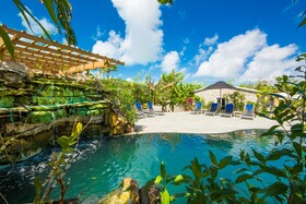 Kokomo Botanical Resort