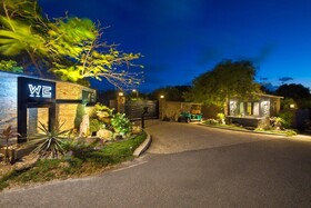 Kokomo Botanical Resort