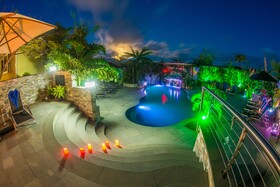 Kokomo Botanical Resort
