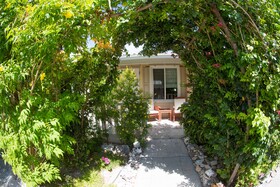 Kokomo Botanical Resort