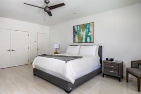Seascape Hotel