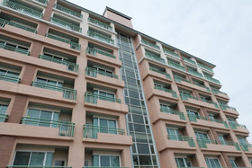 Green Mansion & Service Apartment