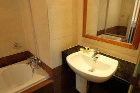 Green Mansion & Service Apartment
