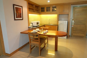 Green Mansion & Service Apartment