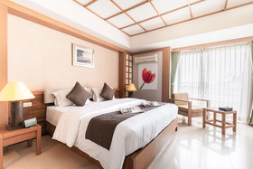 Green Mansion & Service Apartment