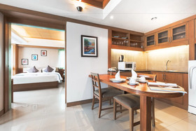 Green Mansion & Service Apartment