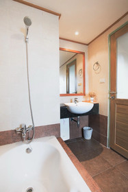 Green Mansion & Service Apartment