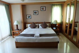 Green Mansion & Service Apartment