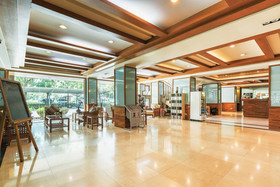 Green Mansion & Service Apartment