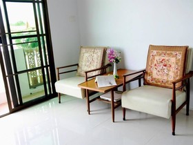 Loy Manee House
