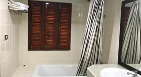 Toh Buk Seng Ayutthaya Hotel