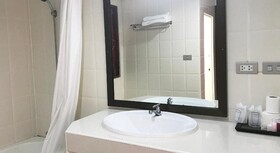 Toh Buk Seng Ayutthaya Hotel