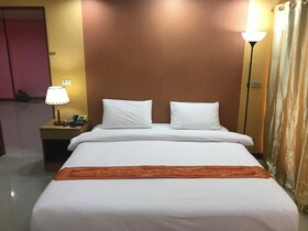 Toh Buk Seng Ayutthaya Hotel
