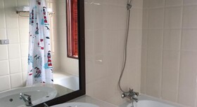 Toh Buk Seng Ayutthaya Hotel