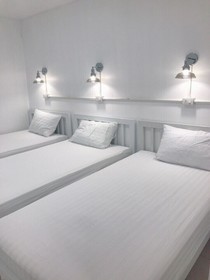 ZleepinezZ Hostel