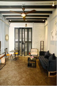196 OldTown Chic Hostel