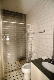 196 OldTown Chic Hostel
