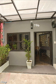 196 OldTown Chic Hostel
