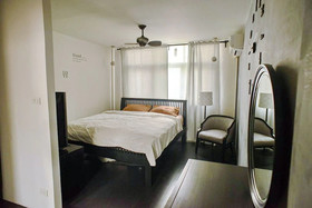 196 OldTown Chic Hostel