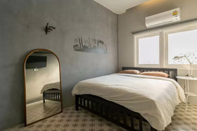 196 OldTown Chic Hostel
