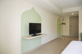 56 Surawong Hotel