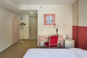 56 Surawong Hotel