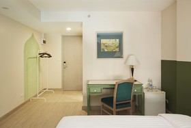 56 Surawong Hotel