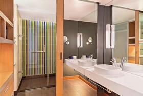 Aloft Bangkok Sukhumvit 11