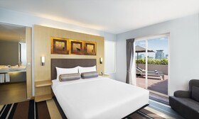 Aloft Bangkok Sukhumvit 11