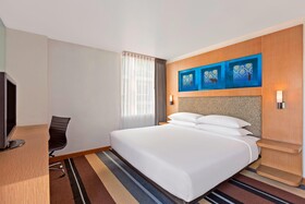 Aloft Bangkok Sukhumvit 11